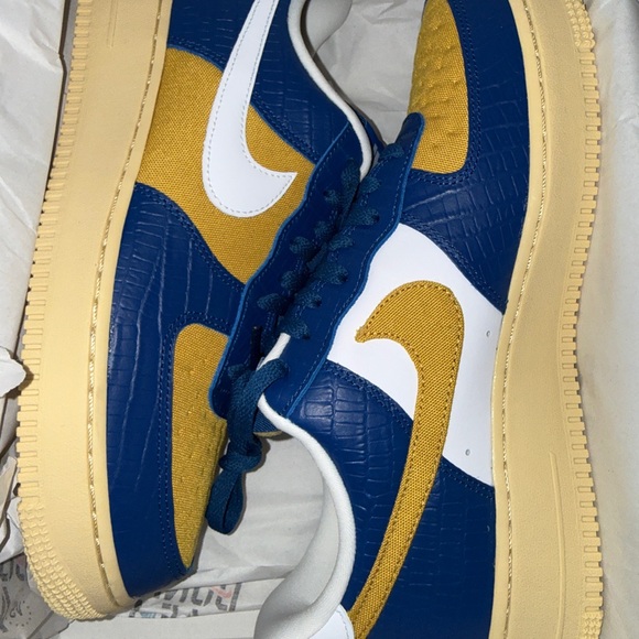 Nike/Undefeated Air Force 1 Low SP - Picture 12 of 12